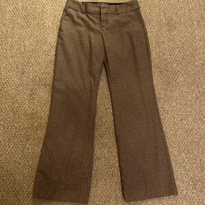 Banana Republic. Brown herringbone dress pant. Size 4P